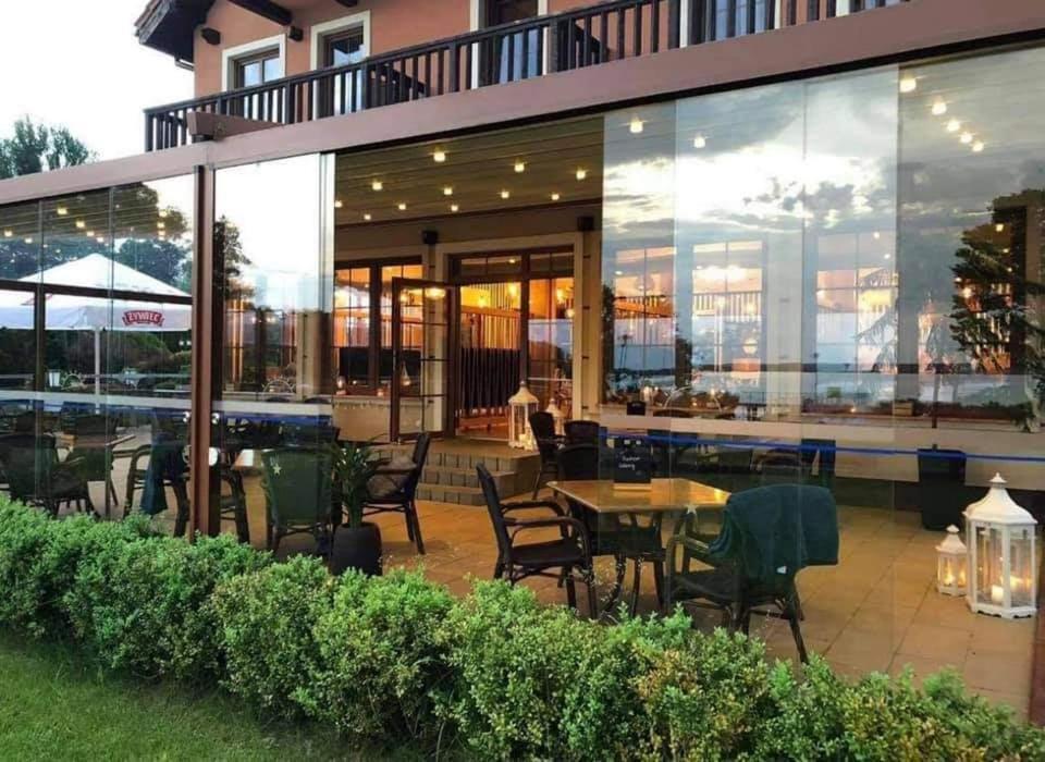 Hotel Sloneczny Brzeg Biskupiec  Εξωτερικό φωτογραφία