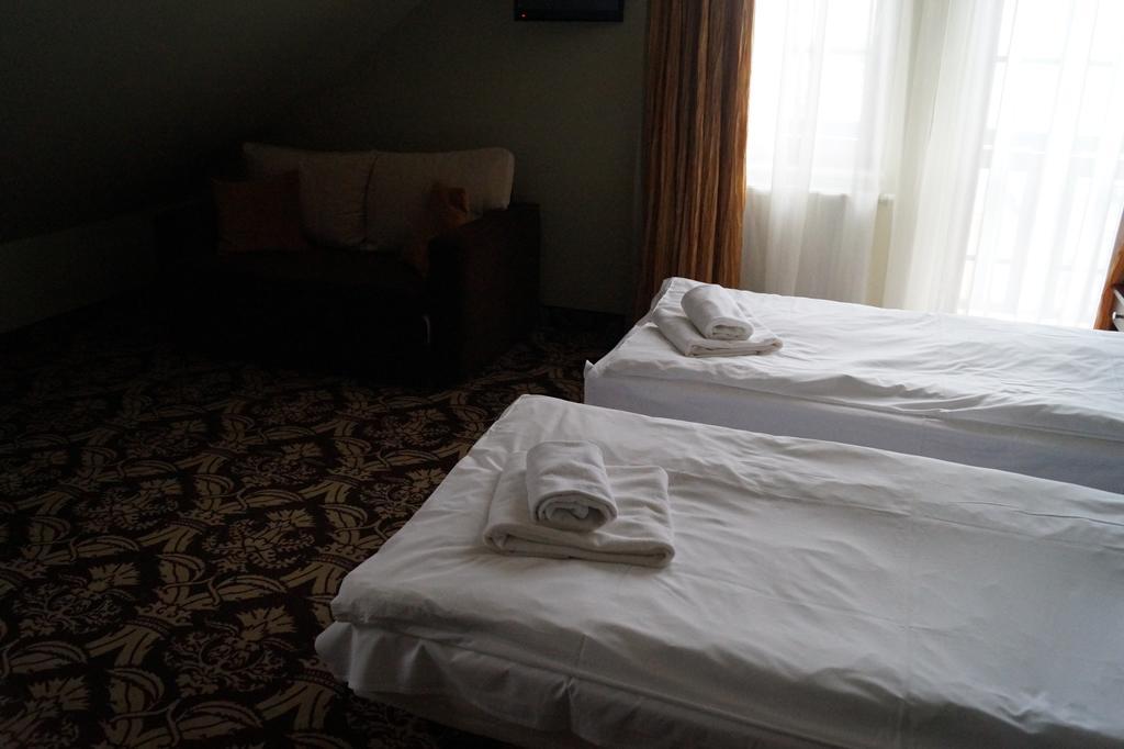 Hotel Sloneczny Brzeg Biskupiec  Δωμάτιο φωτογραφία