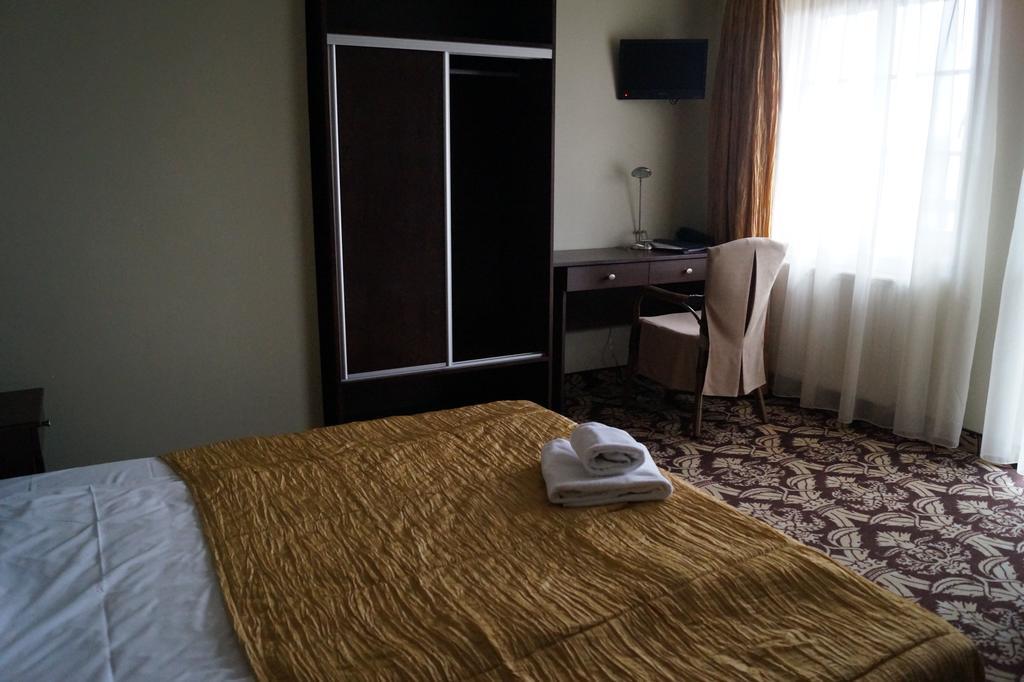 Hotel Sloneczny Brzeg Biskupiec  Δωμάτιο φωτογραφία