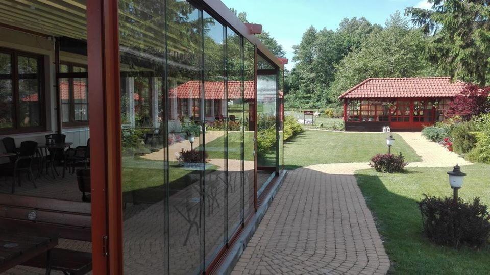 Hotel Sloneczny Brzeg Biskupiec  Εξωτερικό φωτογραφία